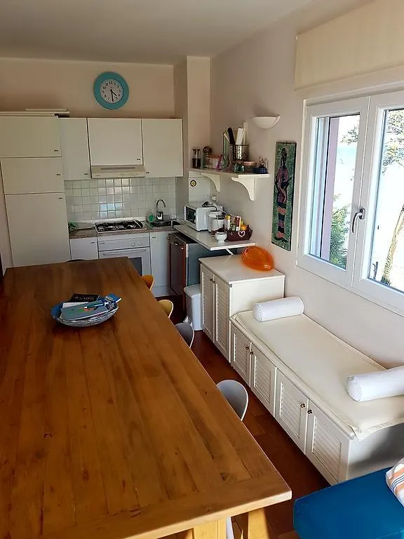 Apartment Ferienwohnung Casa Di Ludovica Manerba del Garda Italien